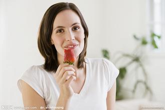 letou体育平台官方地址 ©iStock.comこの記事の画像（4枚）フリーの物書き稼業をやりだして3年目の私は、親しくなったライターから白スーツ男を紹介してもらったのだ